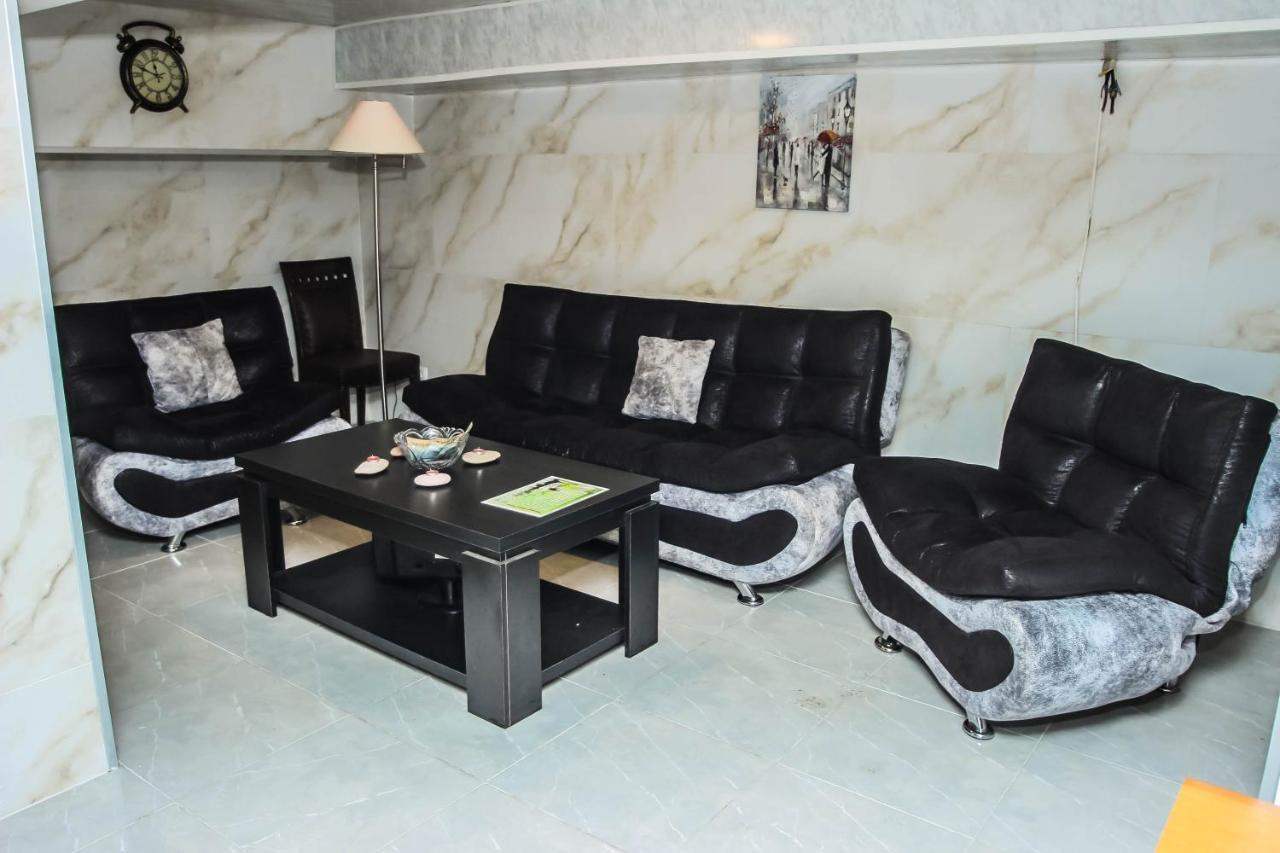 Hotel Istanbul Batumi Esterno foto
