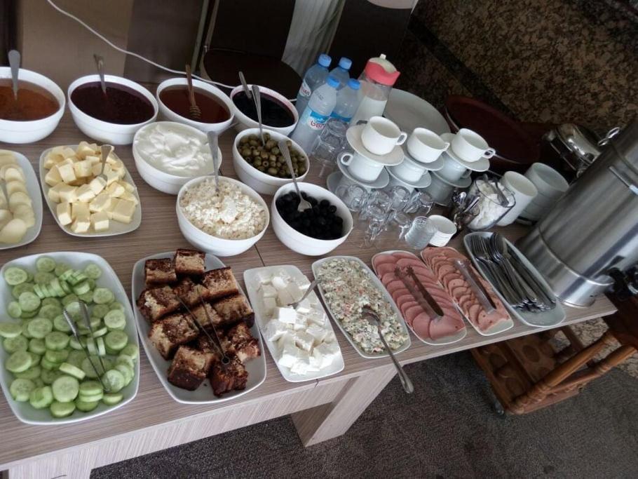 Hotel Istanbul Batumi Esterno foto